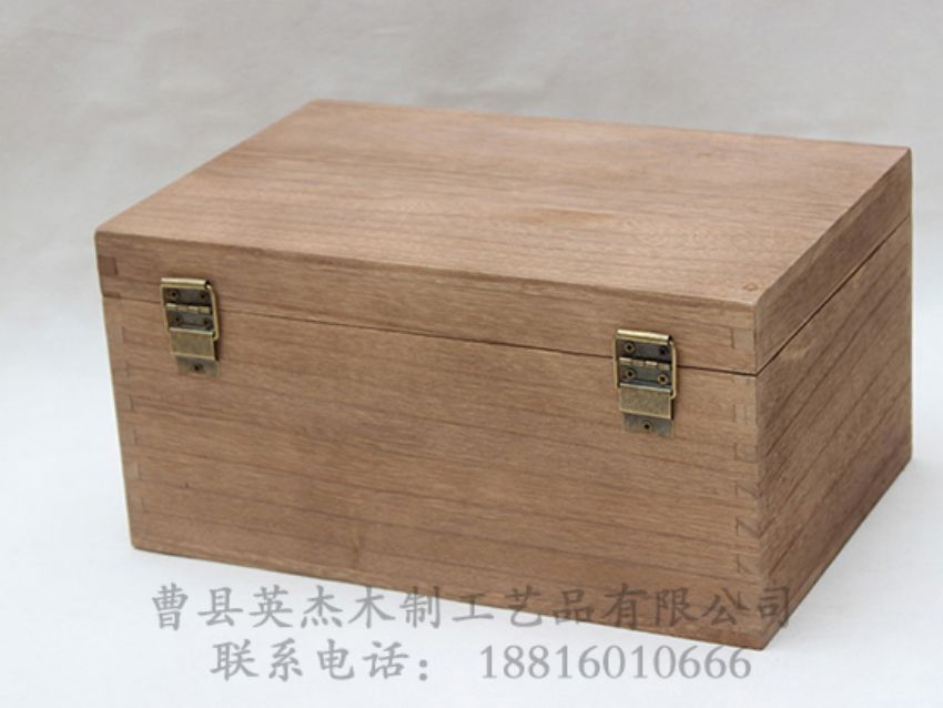 點擊查看詳細信息<br>標題：復古松木盒 閱讀次數(shù)：960