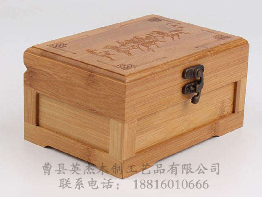點擊查看詳細信息<br>標題：高檔竹木盒 閱讀次數(shù)：844