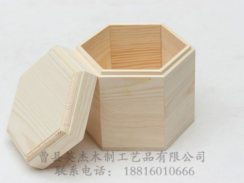 點擊查看詳細信息<br>標題：松木六角木盒 閱讀次數(shù)：961