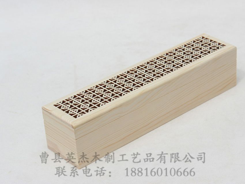 點(diǎn)擊查看詳細(xì)信息<br>標(biāo)題：松木鏤空高檔木盒 閱讀次數(shù)：1096