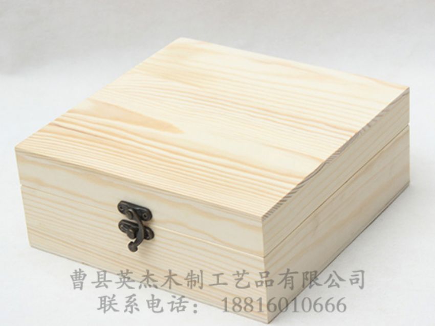 點(diǎn)擊查看詳細(xì)信息<br>標(biāo)題：松木原木色木盒 閱讀次數(shù)：845