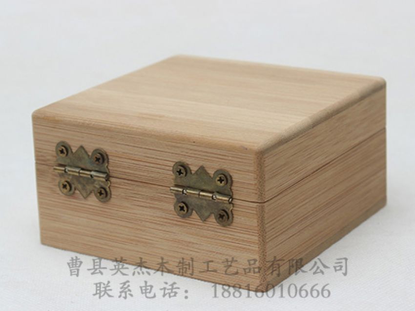 點(diǎn)擊查看詳細(xì)信息<br>標(biāo)題：原木色竹木木盒 閱讀次數(shù)：864