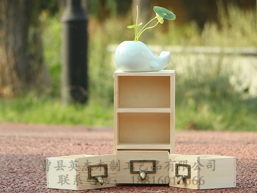 點擊查看詳細(xì)信息<br>標(biāo)題：松木3斗櫥子 閱讀次數(shù)：1139
