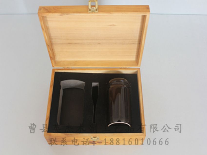 點(diǎn)擊查看詳細(xì)信息<br>標(biāo)題：竹木茶葉盒 閱讀次數(shù)：879