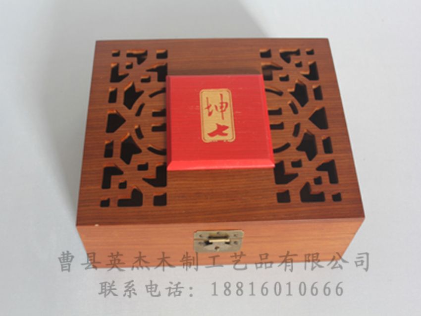 點(diǎn)擊查看詳細(xì)信息<br>標(biāo)題：竹木茶葉盒 閱讀次數(shù)：918