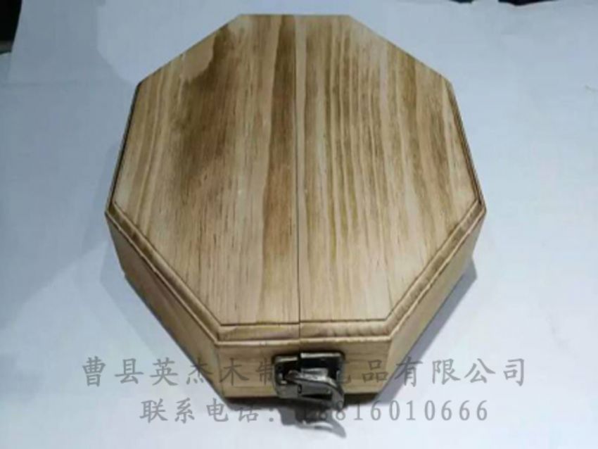 點(diǎn)擊查看詳細(xì)信息<br>標(biāo)題：竹木茶葉盒 閱讀次數(shù)：871