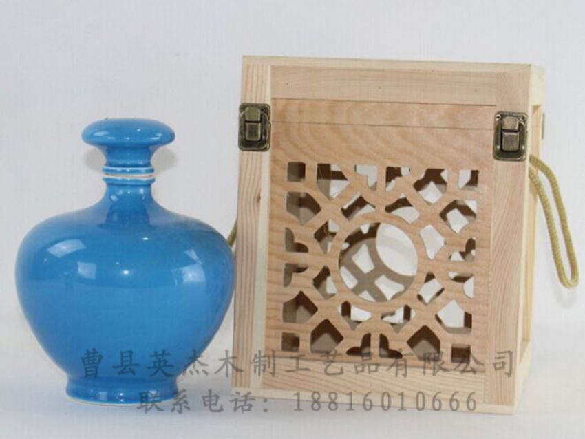 點(diǎn)擊查看詳細(xì)信息<br>標(biāo)題：木制白酒盒 閱讀次數(shù)：1004