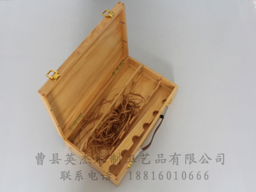 點擊查看詳細信息<br>標(biāo)題：木制紅酒盒 閱讀次數(shù)：832