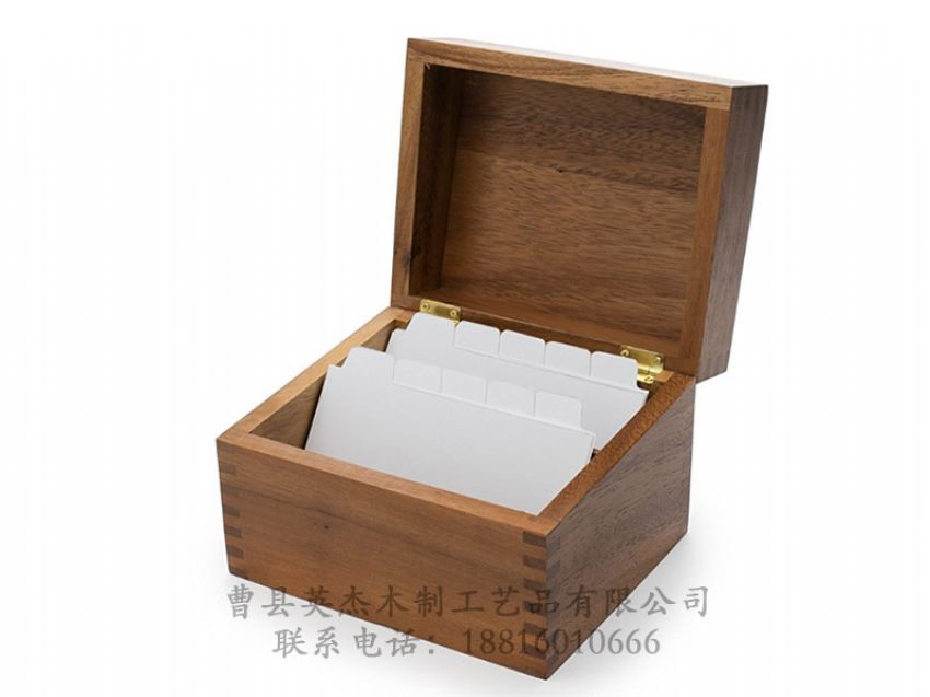 點擊查看詳細信息<br>標題：木制文具包裝盒 閱讀次數(shù)：742